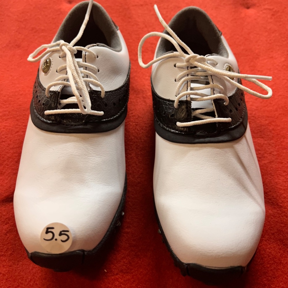FootJoy Golf Shoes.  Size  5.5